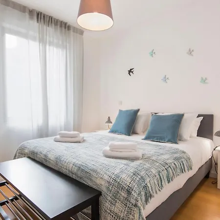 Lovelystay - Family-Friendly Apartment Downtown-2